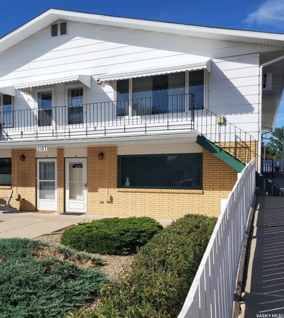 1187 Ashley Drive Swift Current SK S9H 1N4
