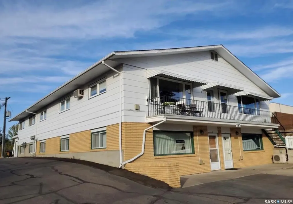 1187 Ashley Drive Swift Current SK S9H 1N4
