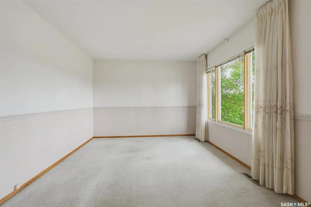 99 Howell Avenue Saskatoon SK S7L 3S9