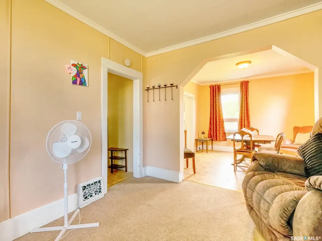 205 6th Avenue W Rosetown SK S0L 2V0