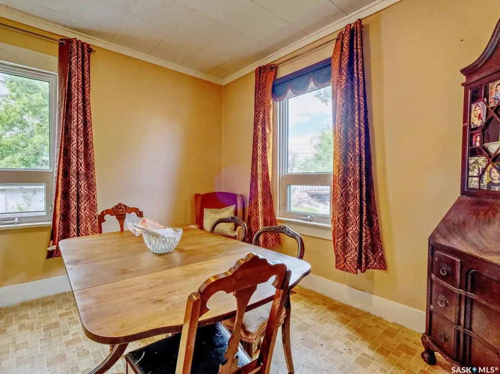 205 6th Avenue W Rosetown SK S0L 2V0