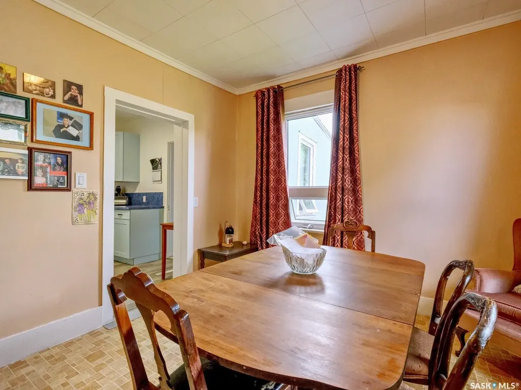 205 6th Avenue W Rosetown SK S0L 2V0