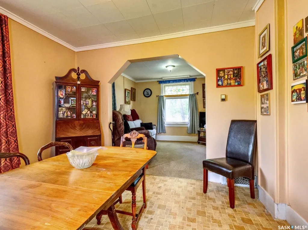 205 6th Avenue W Rosetown SK S0L 2V0