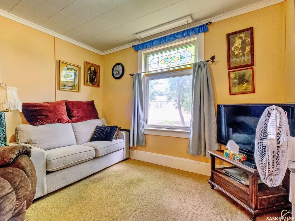 205 6th Avenue W Rosetown SK S0L 2V0
