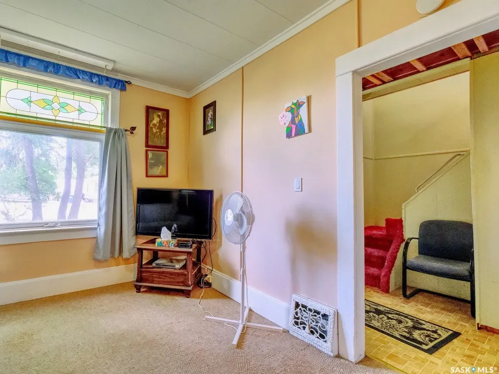 205 6th Avenue W Rosetown SK S0L 2V0