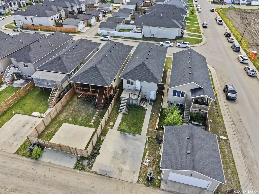 706 Ells Lane Saskatoon SK S7L 6H9