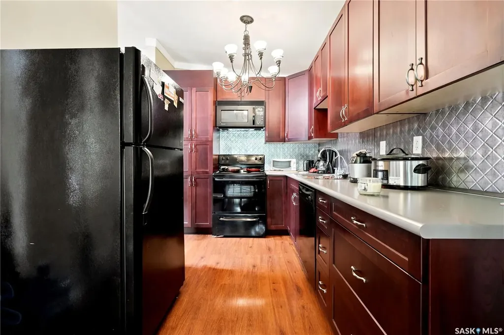 428 St John Street Regina SK S4R 1R3