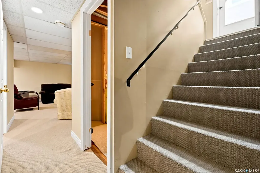 428 St John Street Regina SK S4R 1R3