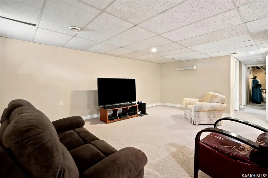 428 St John Street Regina SK S4R 1R3