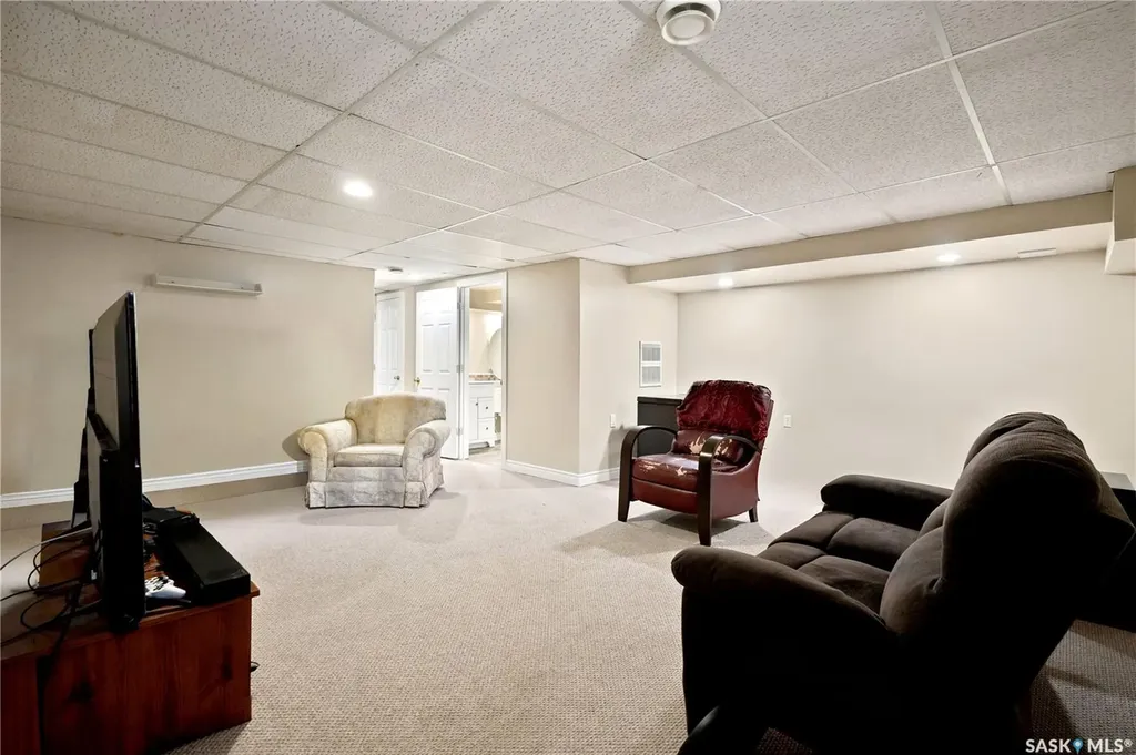 428 St John Street Regina SK S4R 1R3