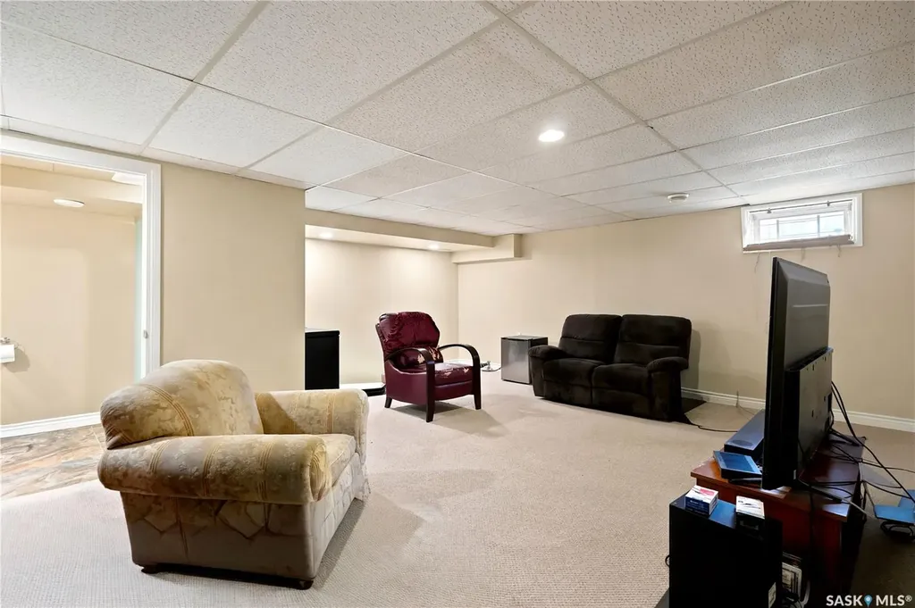 428 St John Street Regina SK S4R 1R3