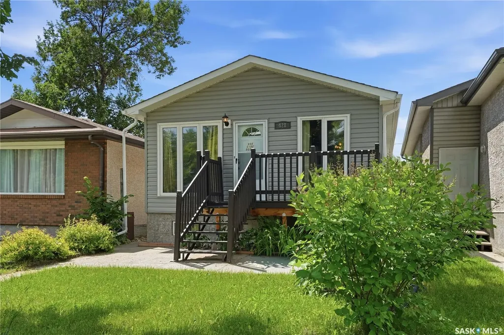 428 St John Street Regina SK S4R 1R3