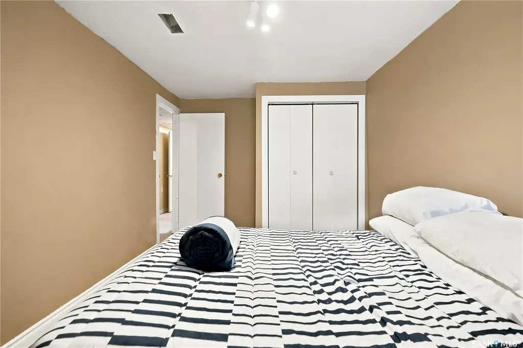 428 St John Street Regina SK S4R 1R3