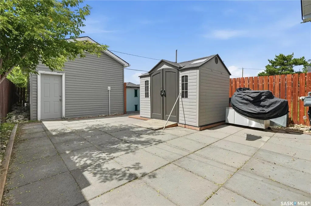 428 St John Street Regina SK S4R 1R3