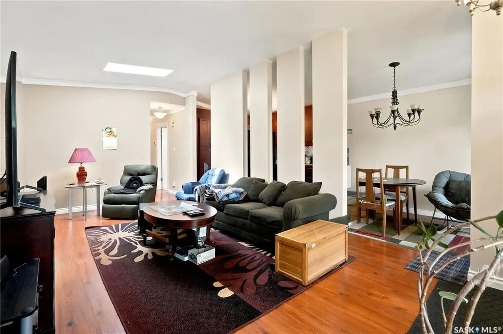 428 St John Street Regina SK S4R 1R3