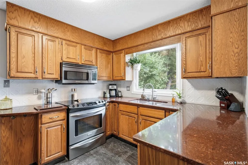233 Sturgeon Place Saskatoon SK S7K 4C5