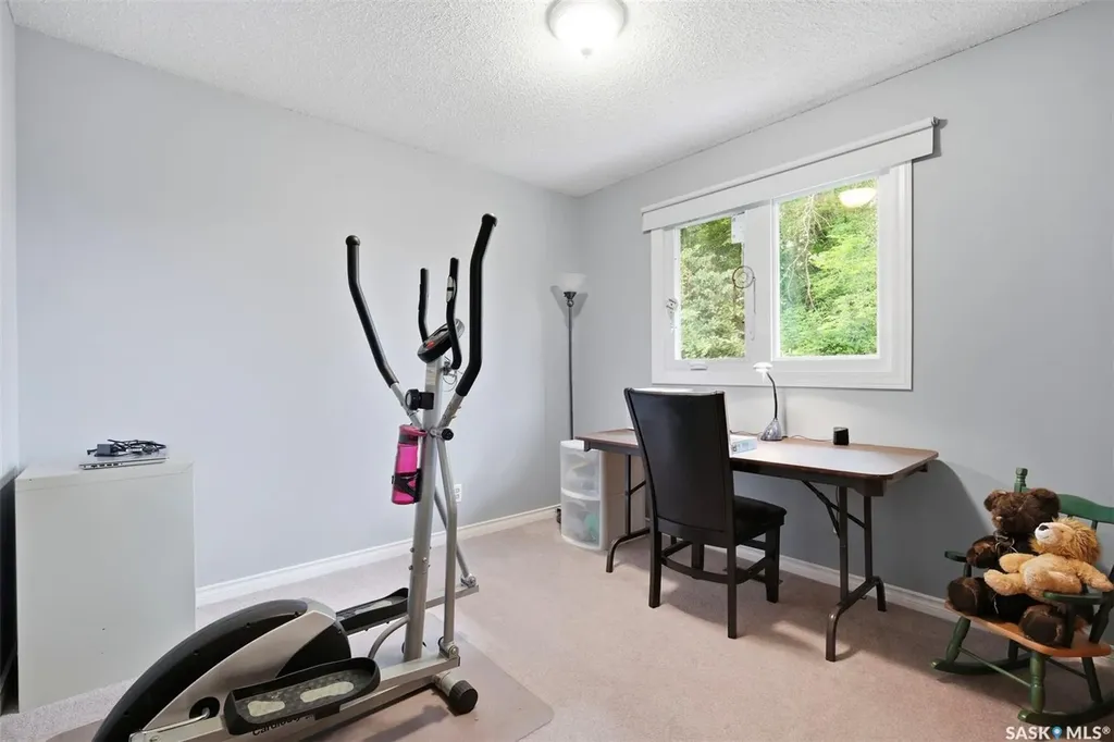 233 Sturgeon Place Saskatoon SK S7K 4C5