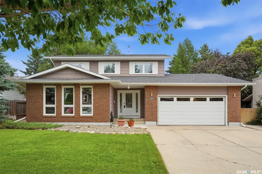 233 Sturgeon Place Saskatoon SK S7K 4C5