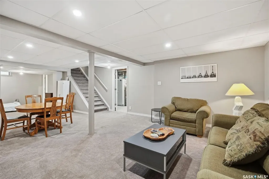 233 Sturgeon Place Saskatoon SK S7K 4C5