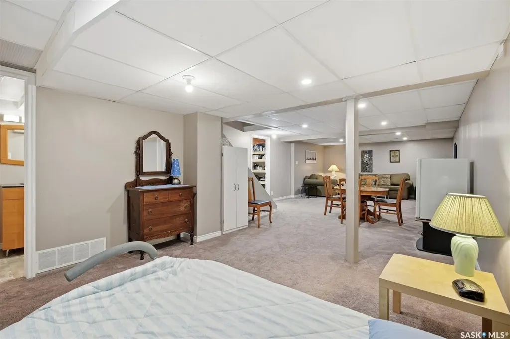 233 Sturgeon Place Saskatoon SK S7K 4C5