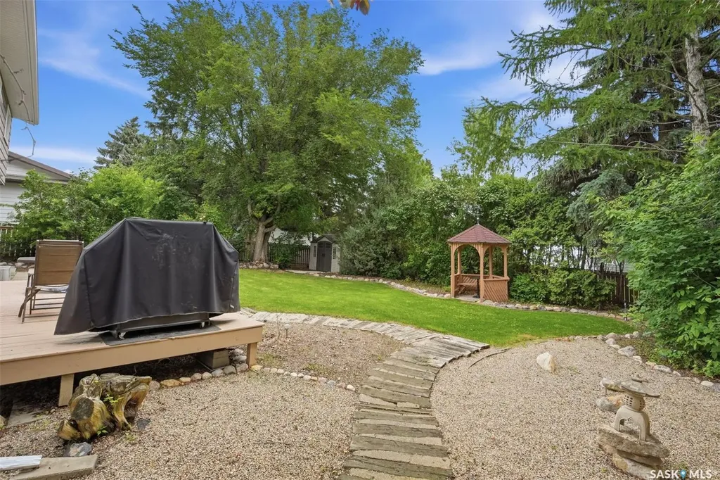233 Sturgeon Place Saskatoon SK S7K 4C5