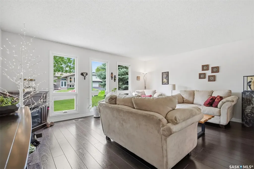 233 Sturgeon Place Saskatoon SK S7K 4C5