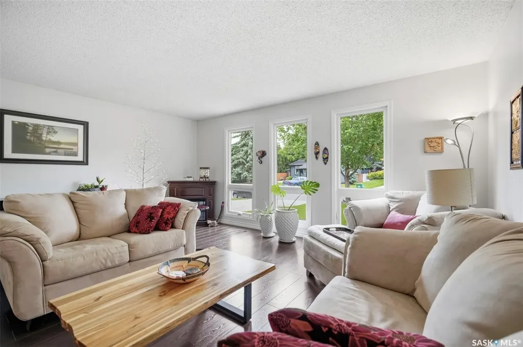 233 Sturgeon Place Saskatoon SK S7K 4C5