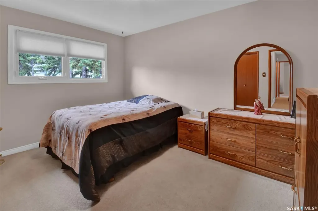 1721 Empire Avenue Saskatoon SK S7K 3E9