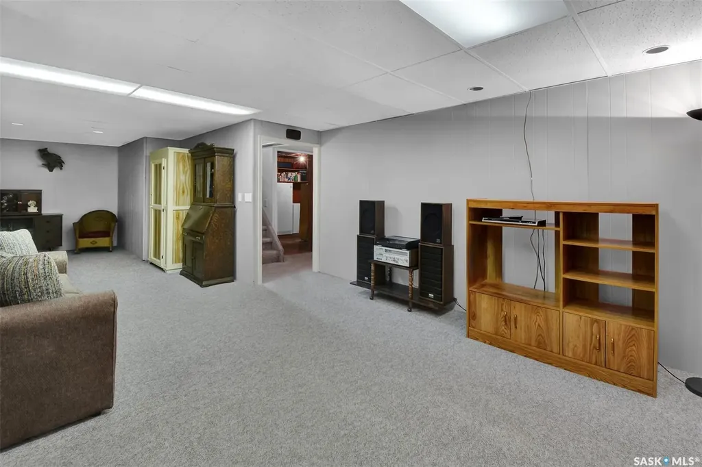 1721 Empire Avenue Saskatoon SK S7K 3E9