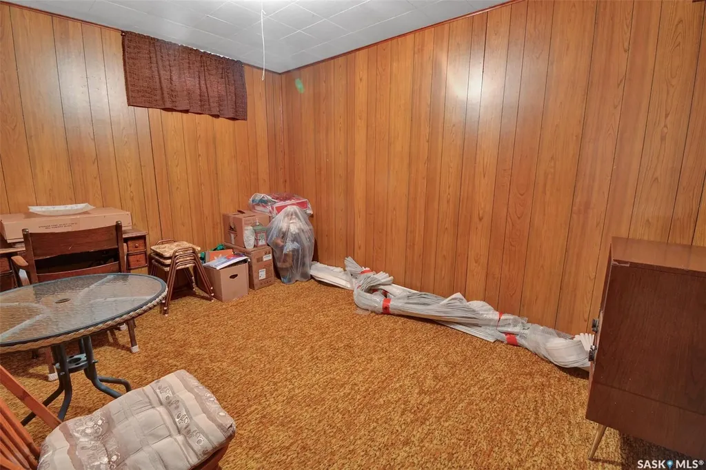 1721 Empire Avenue Saskatoon SK S7K 3E9