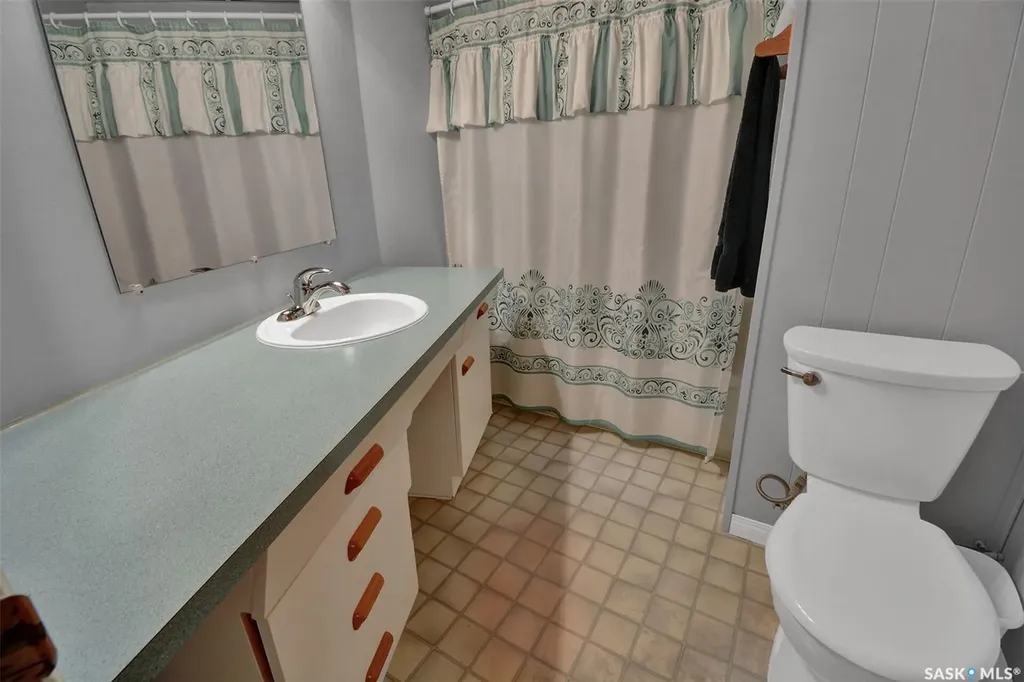 1721 Empire Avenue Saskatoon SK S7K 3E9