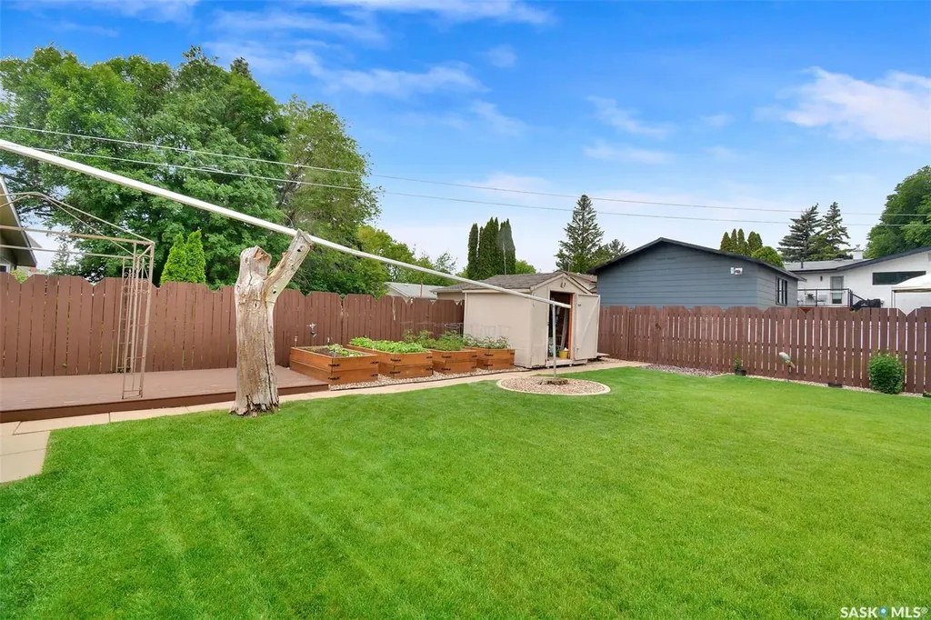 1721 Empire Avenue Saskatoon SK S7K 3E9