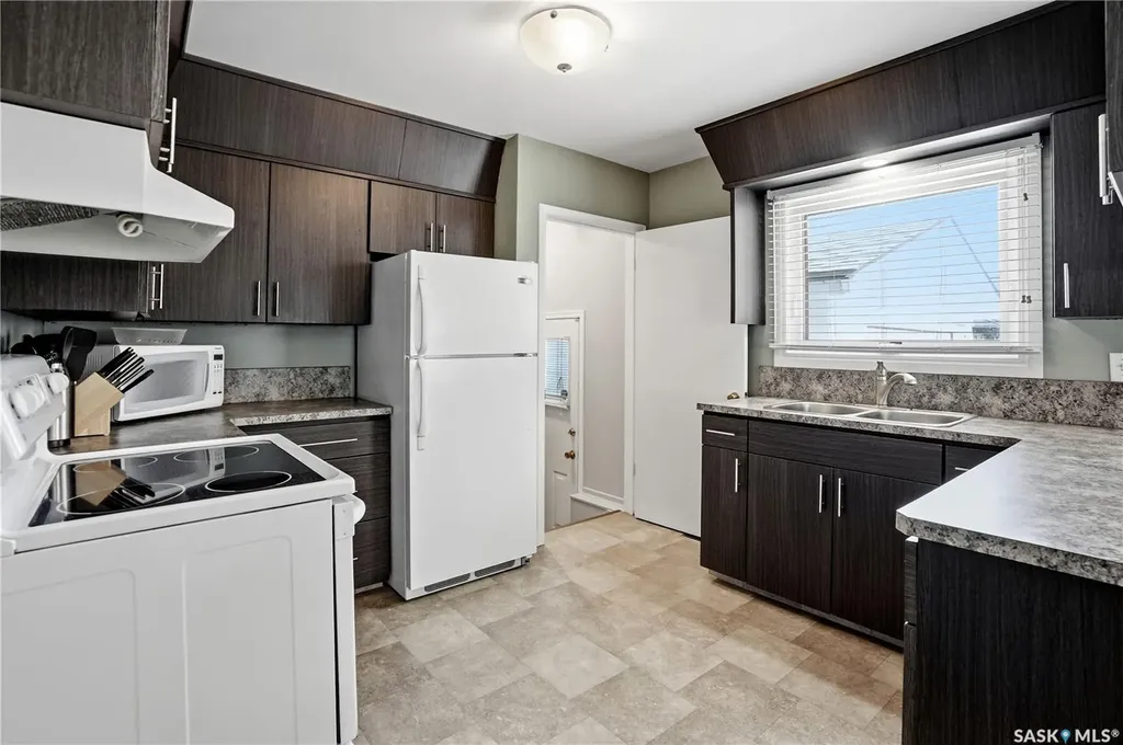 3216 28th Avenue Regina SK S4S 2M9