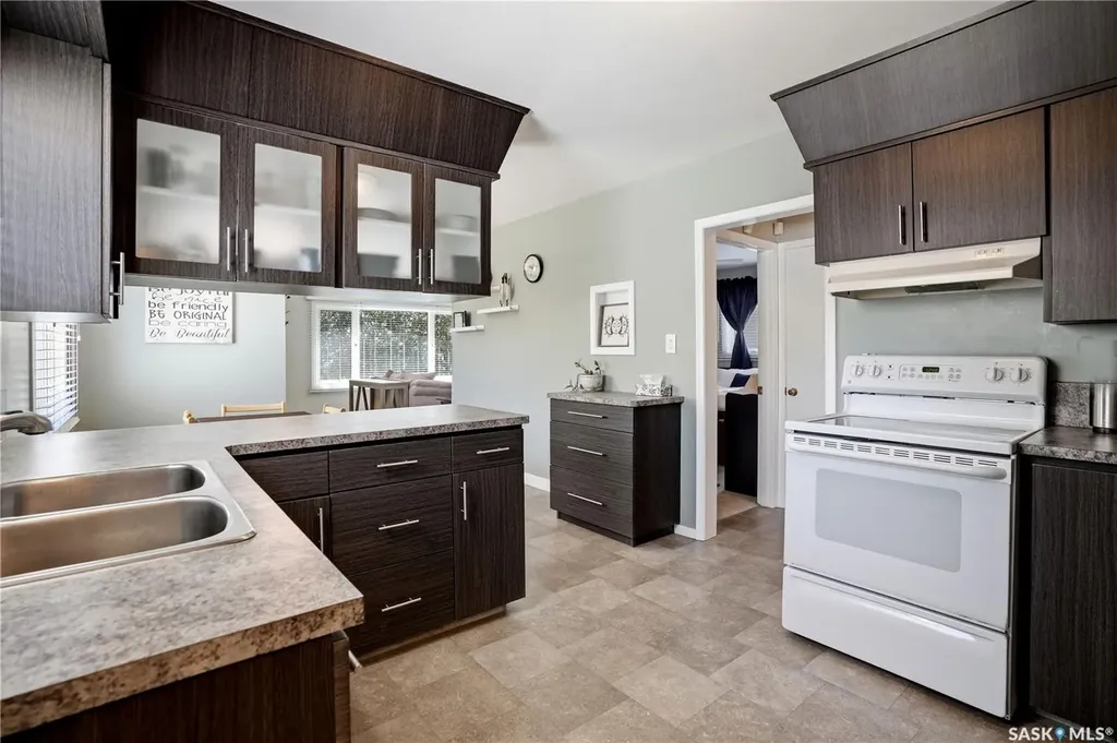 3216 28th Avenue Regina SK S4S 2M9