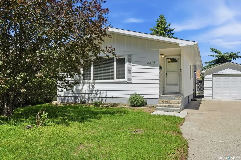 3216 28th Avenue Regina SK S4S 2M9