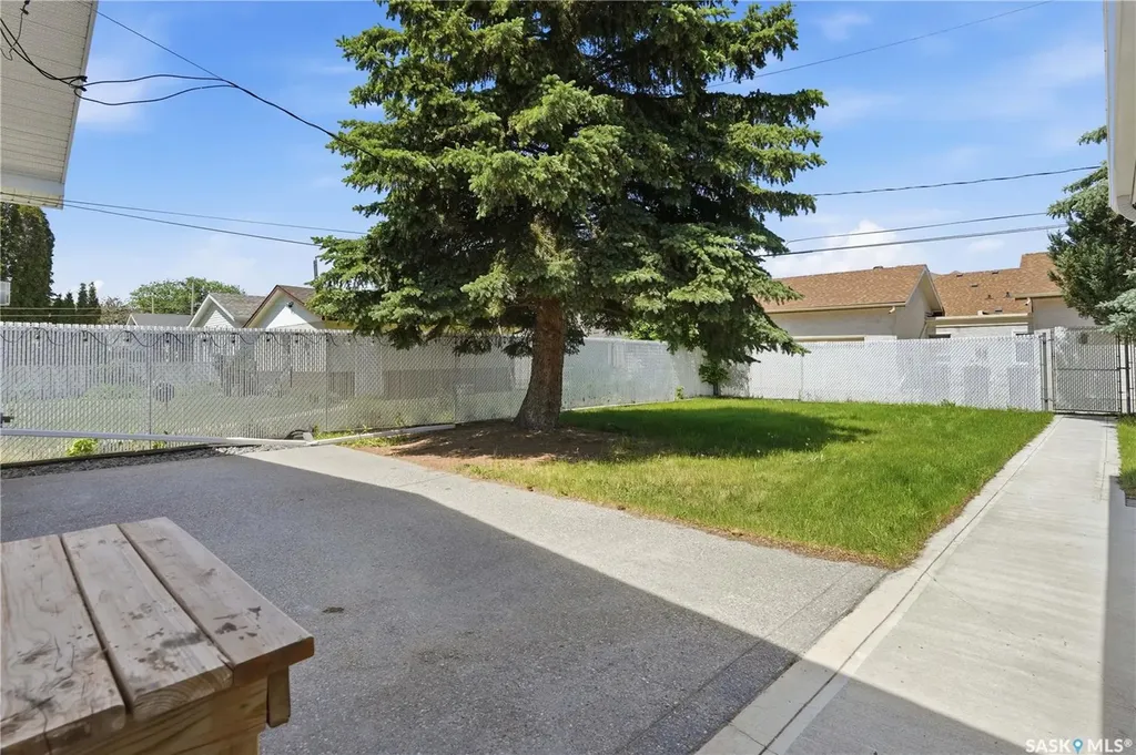 3216 28th Avenue Regina SK S4S 2M9