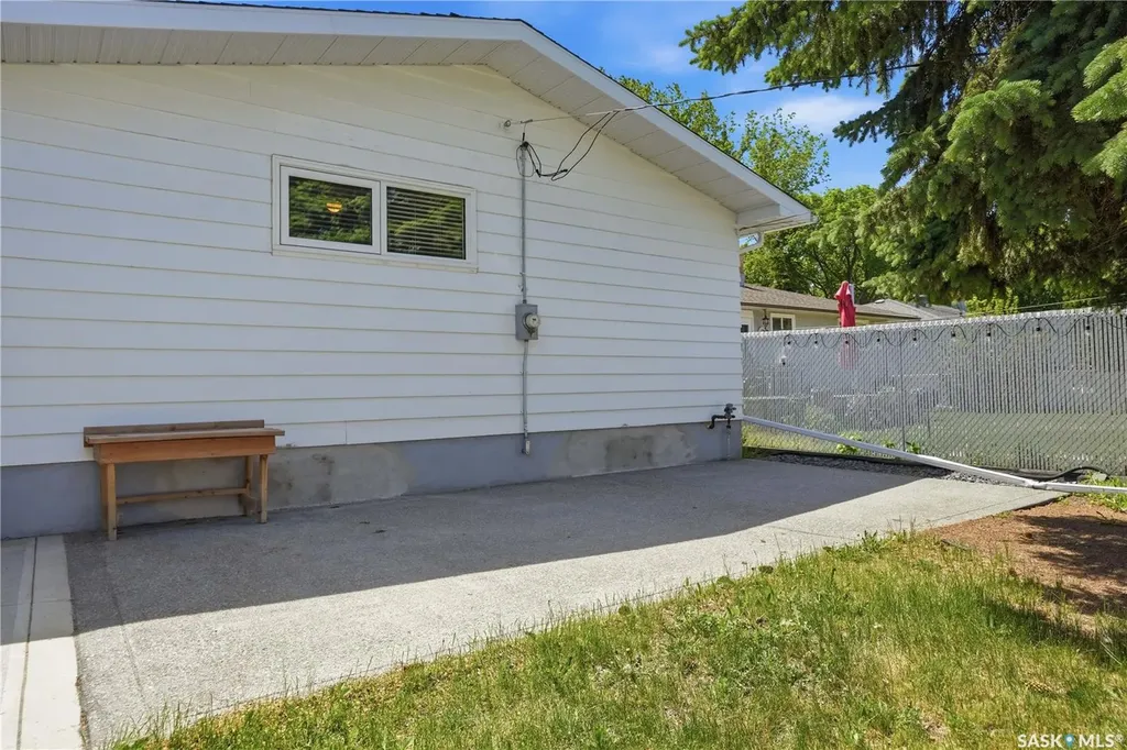 3216 28th Avenue Regina SK S4S 2M9