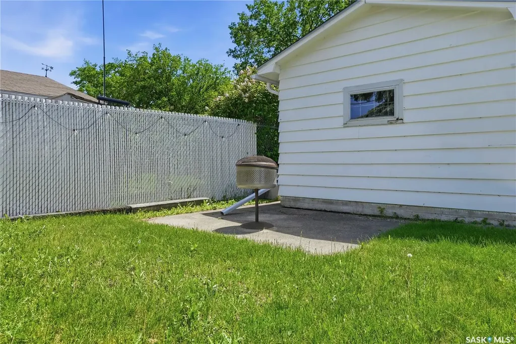 3216 28th Avenue Regina SK S4S 2M9