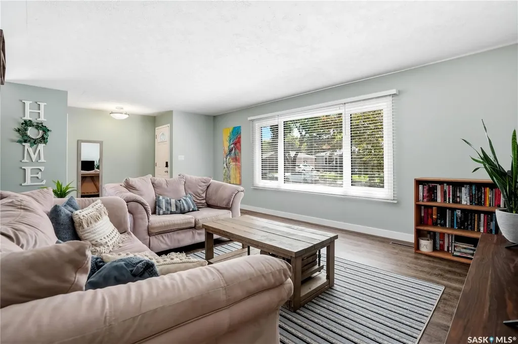 3216 28th Avenue Regina SK S4S 2M9