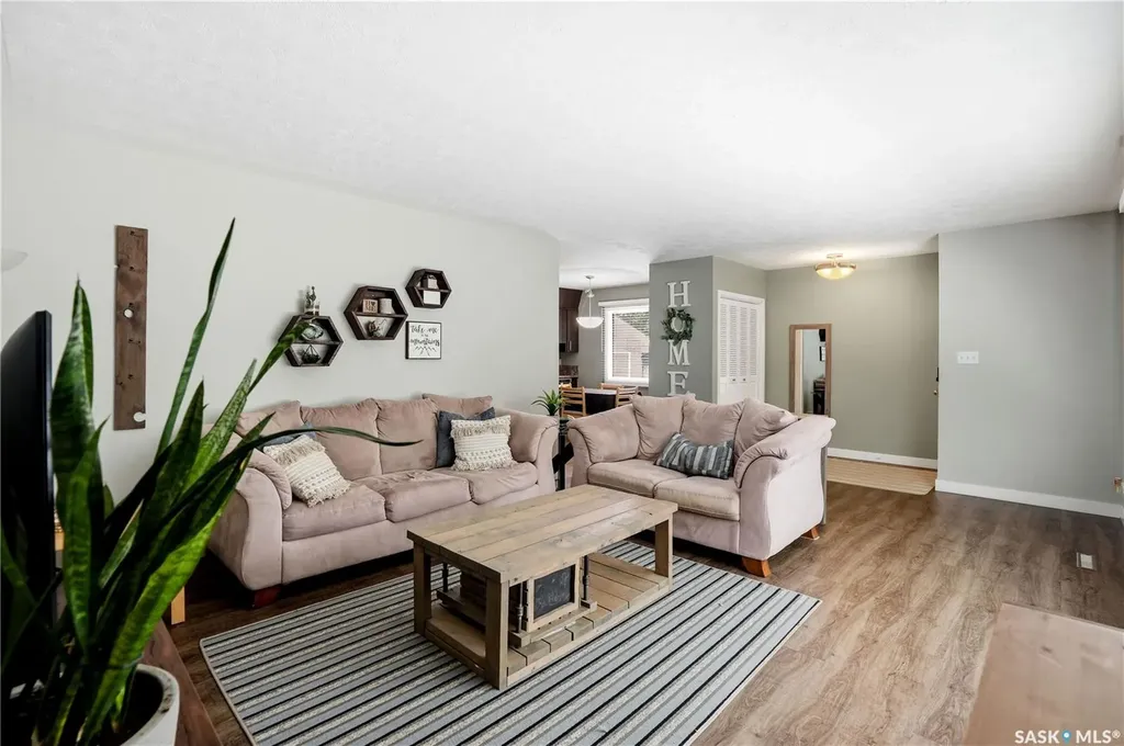 3216 28th Avenue Regina SK S4S 2M9