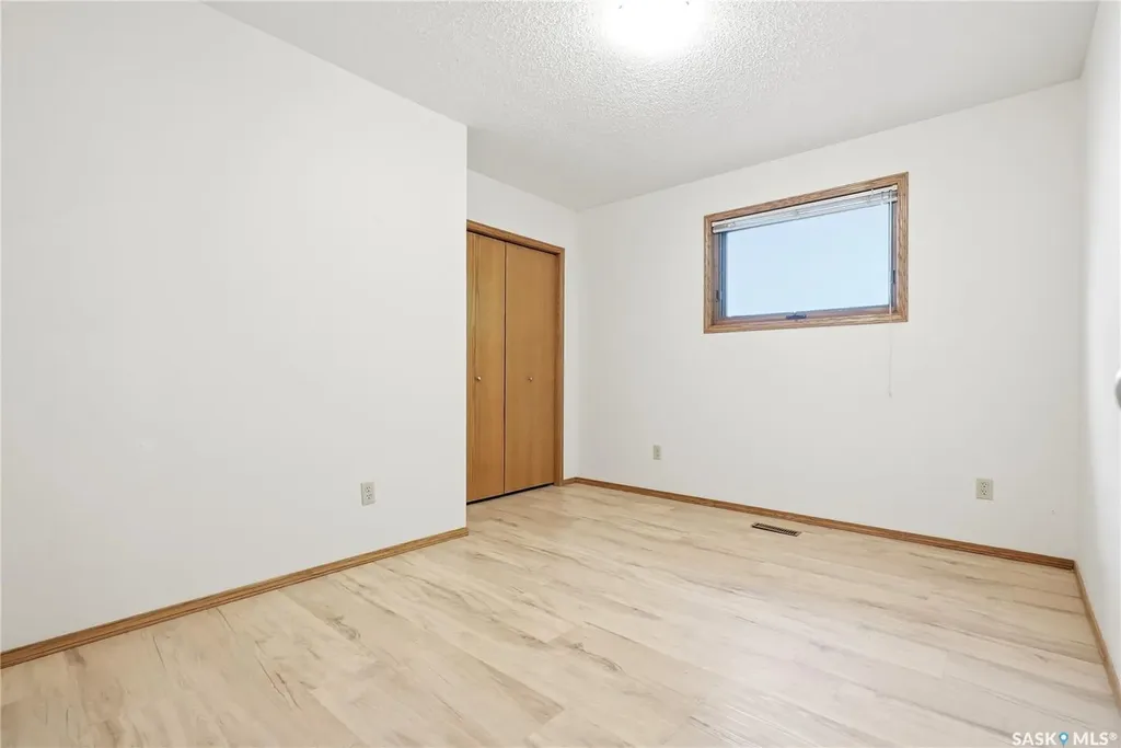 539 Emmeline Key Saskatoon SK S7J 5G8