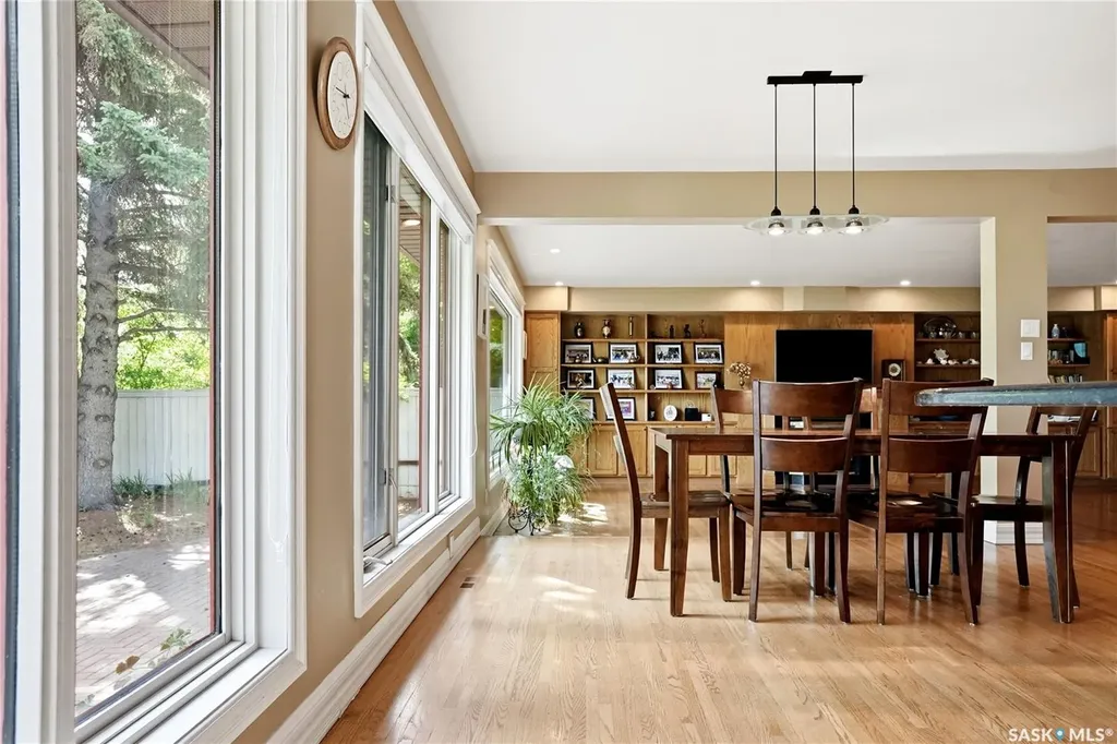 130 Mulcaster Crescent Saskatoon SK S7N 4A7