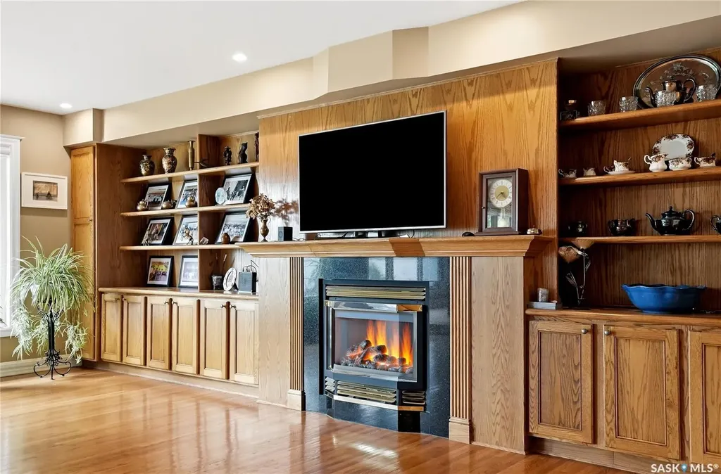 130 Mulcaster Crescent Saskatoon SK S7N 4A7