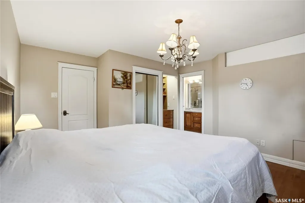 130 Mulcaster Crescent Saskatoon SK S7N 4A7