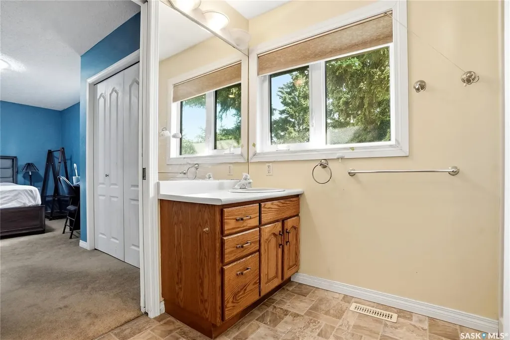 130 Mulcaster Crescent Saskatoon SK S7N 4A7