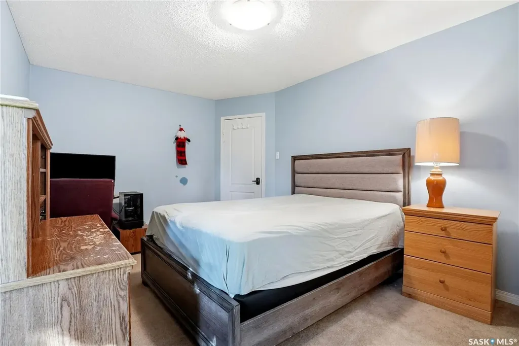 130 Mulcaster Crescent Saskatoon SK S7N 4A7
