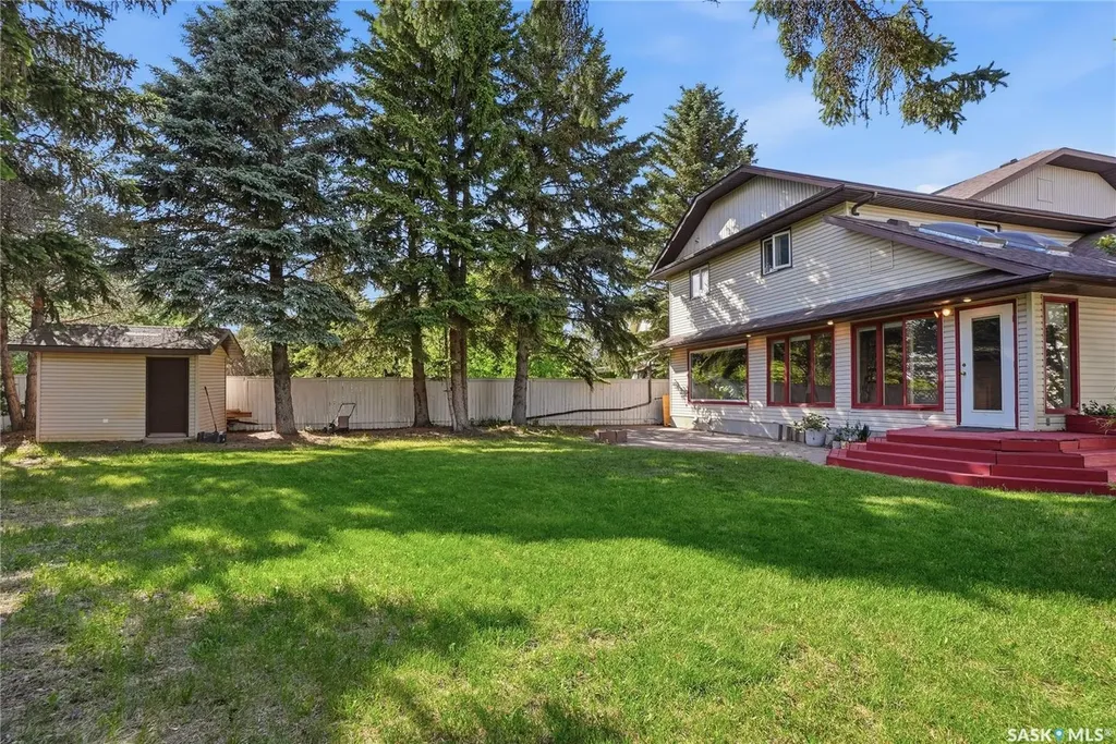 130 Mulcaster Crescent Saskatoon SK S7N 4A7