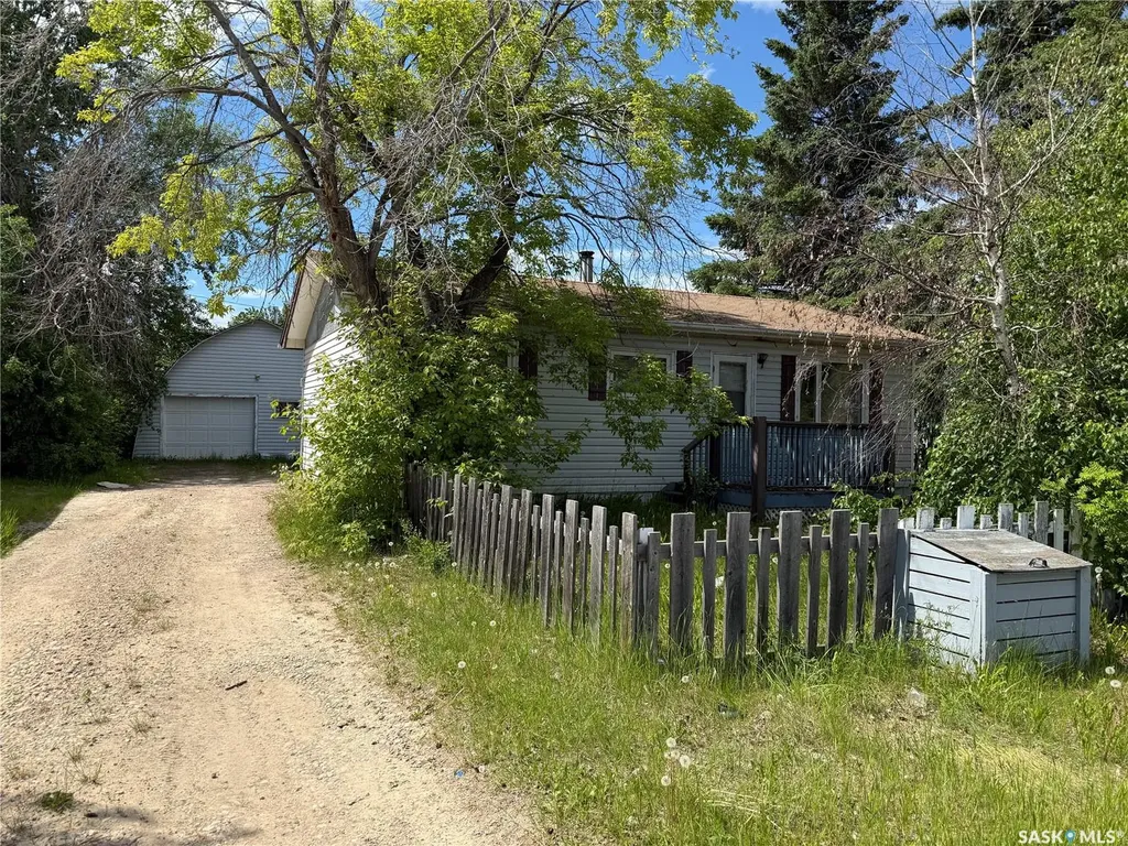 1409 Green Avenue Buffalo Narrows SK S0M 0J0