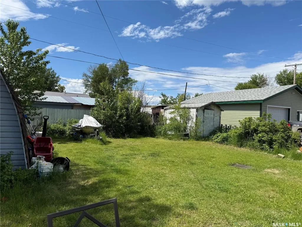 1409 Green Avenue Buffalo Narrows SK S0M 0J0