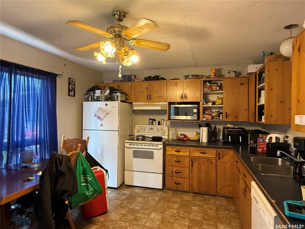 1409 Green Avenue Buffalo Narrows SK S0M 0J0